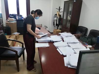 说明: F:\待办事宜(办公电脑)\各类宣传、新闻稿件\2022-6-21三条新闻稿\我馆周静、李满艳老师借调省委协助档案整理3.jpg